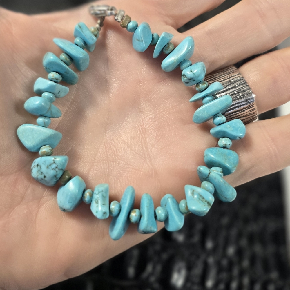 Turquoise Beaded Bracelet - Picture 2 of 4